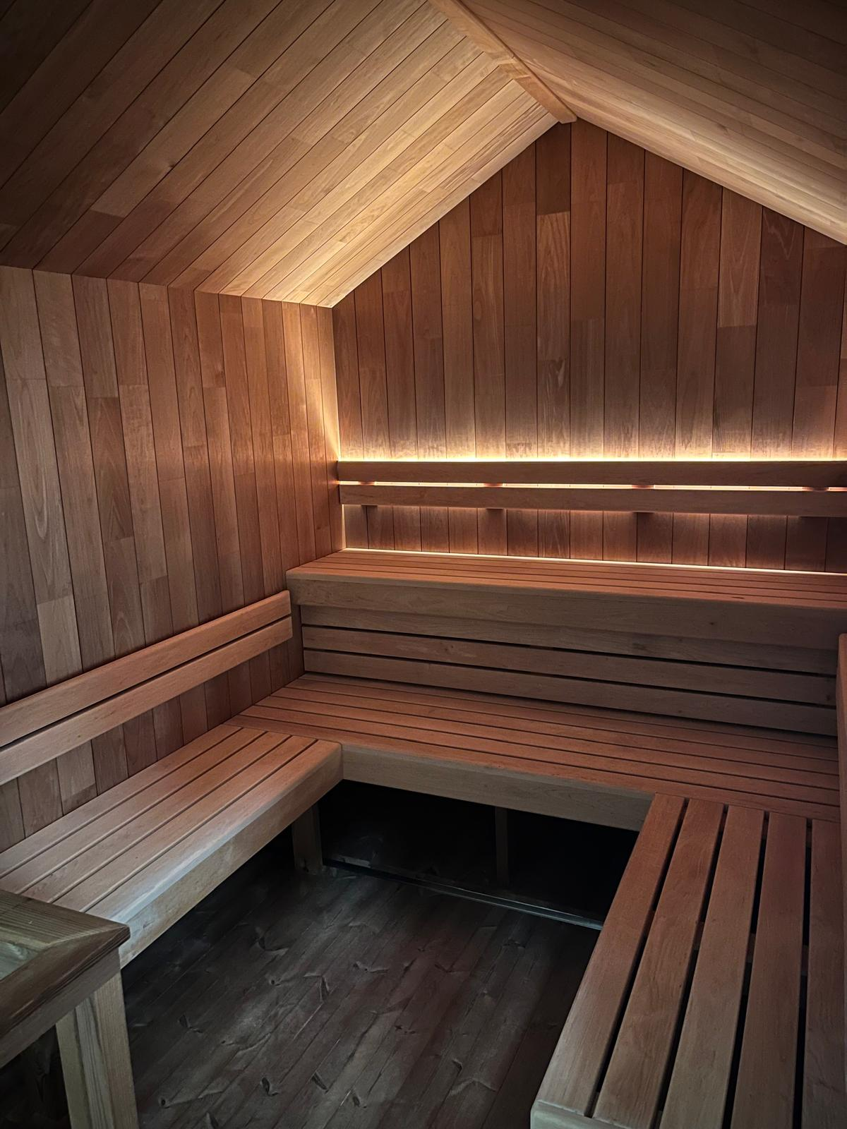 Maja — 10 Person Wood-Fired Sauna
